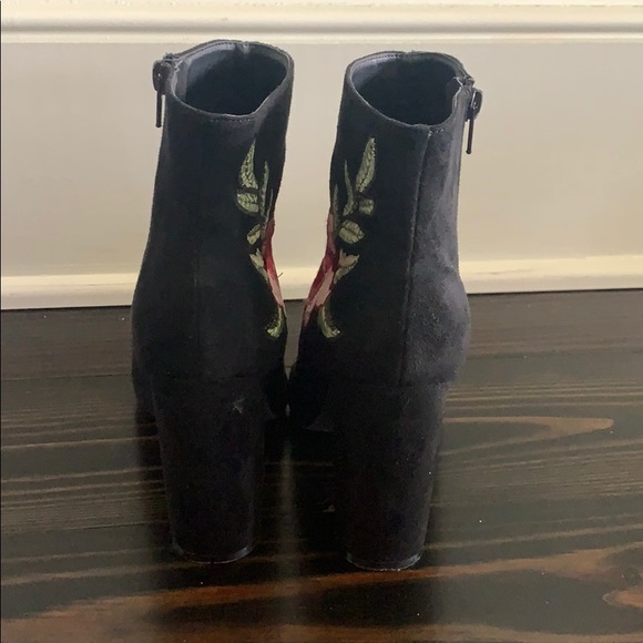 Open Toe Floral Booties - Picture 4 of 6